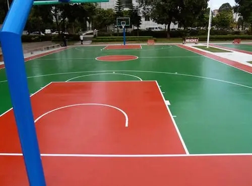 泰安球场地面翻新,裂缝修重要性